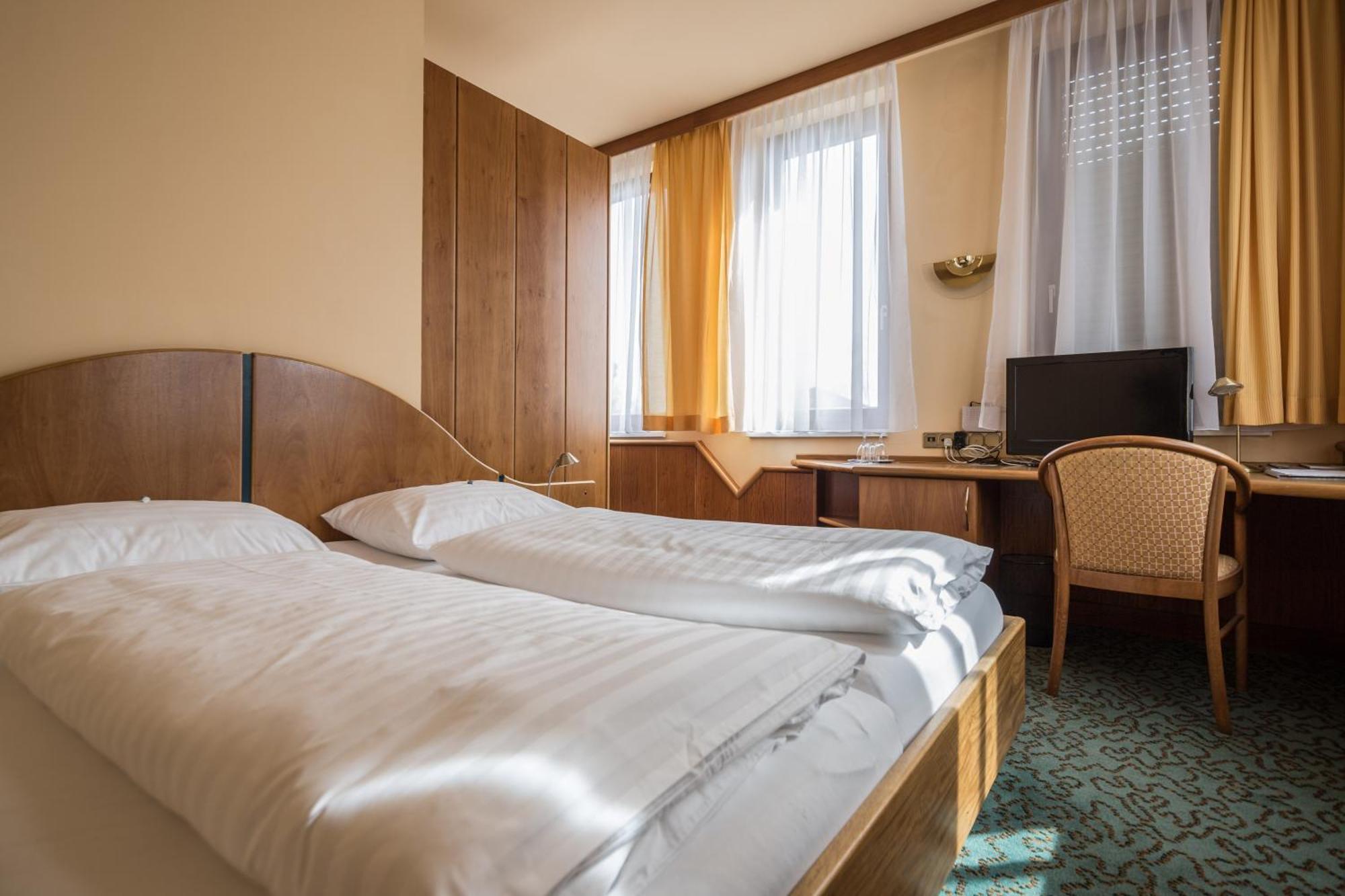 Hotel Eitljoerg Вена Номер фото